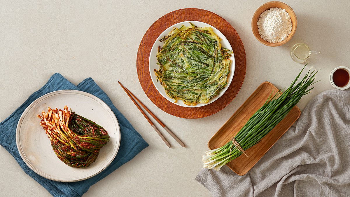 [10-Minute Meal Kit] Master the challenging green onion pancake & kimchi with this easy meal kit!