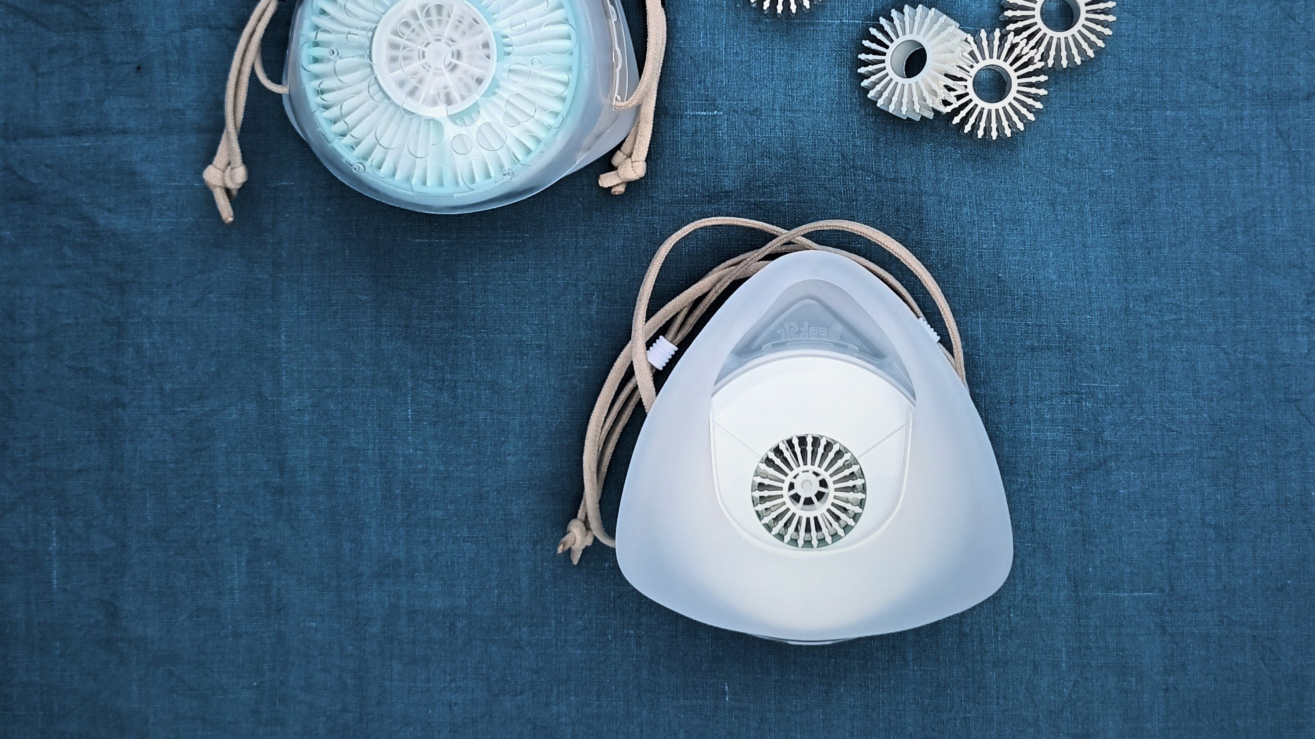 あなたの鼻の乾燥を防ぐ吸気加湿＋殺菌＋ろ過機／NOSE FRIEND