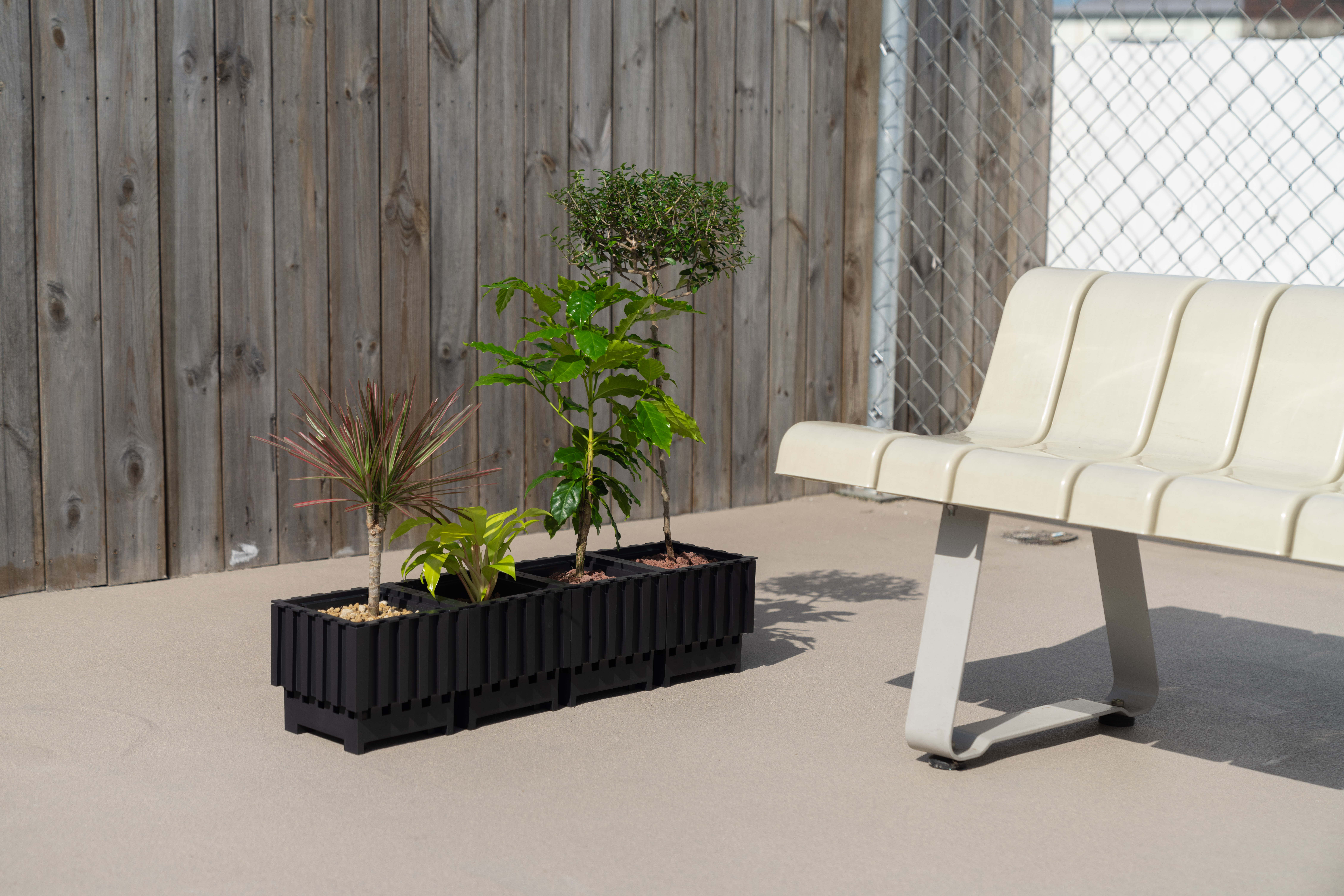 オウポット、多彩なエコプランテリアに映える空間オブジェ