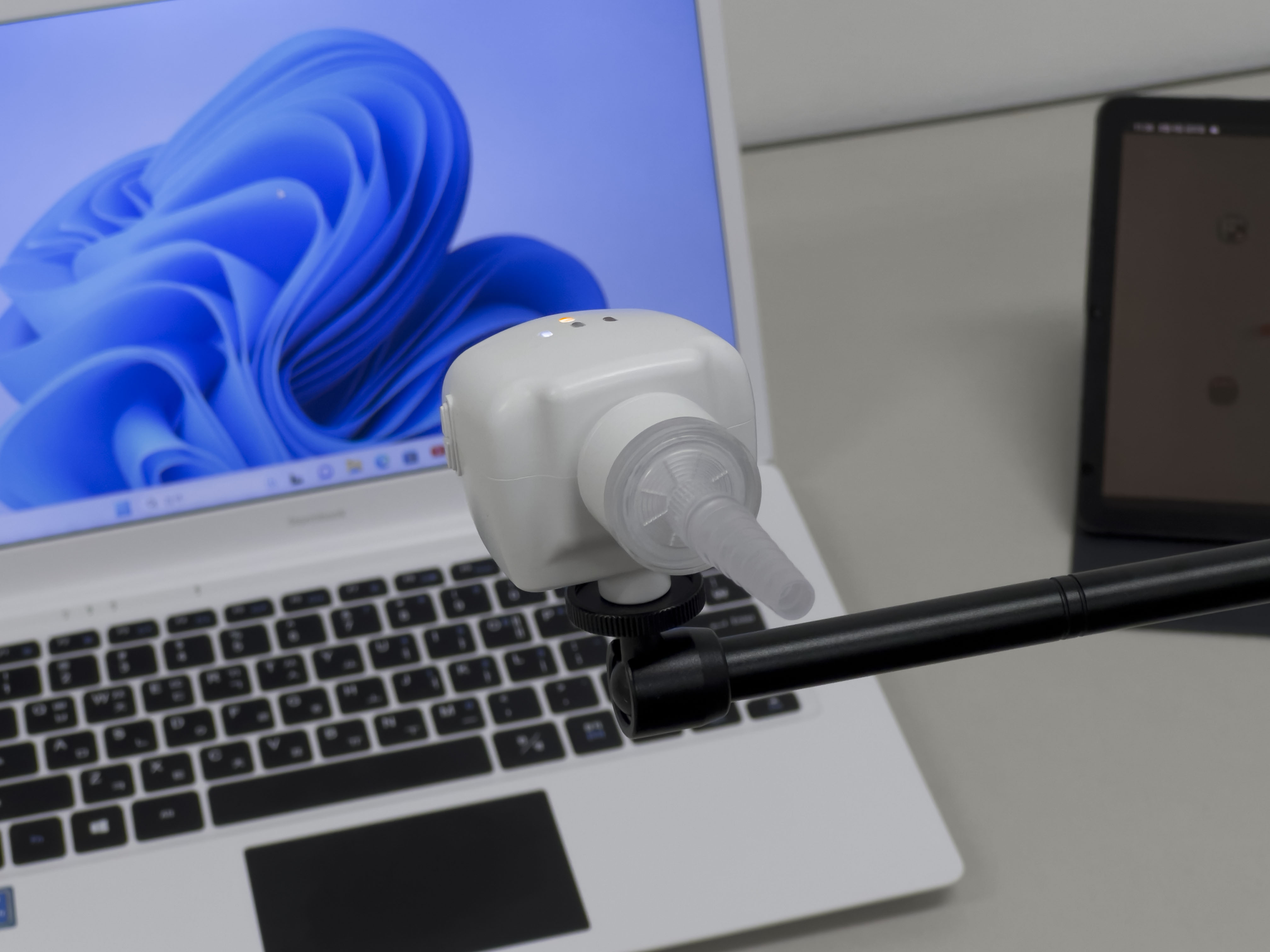 为手部障碍人士打造的特殊鼠标捐赠计划