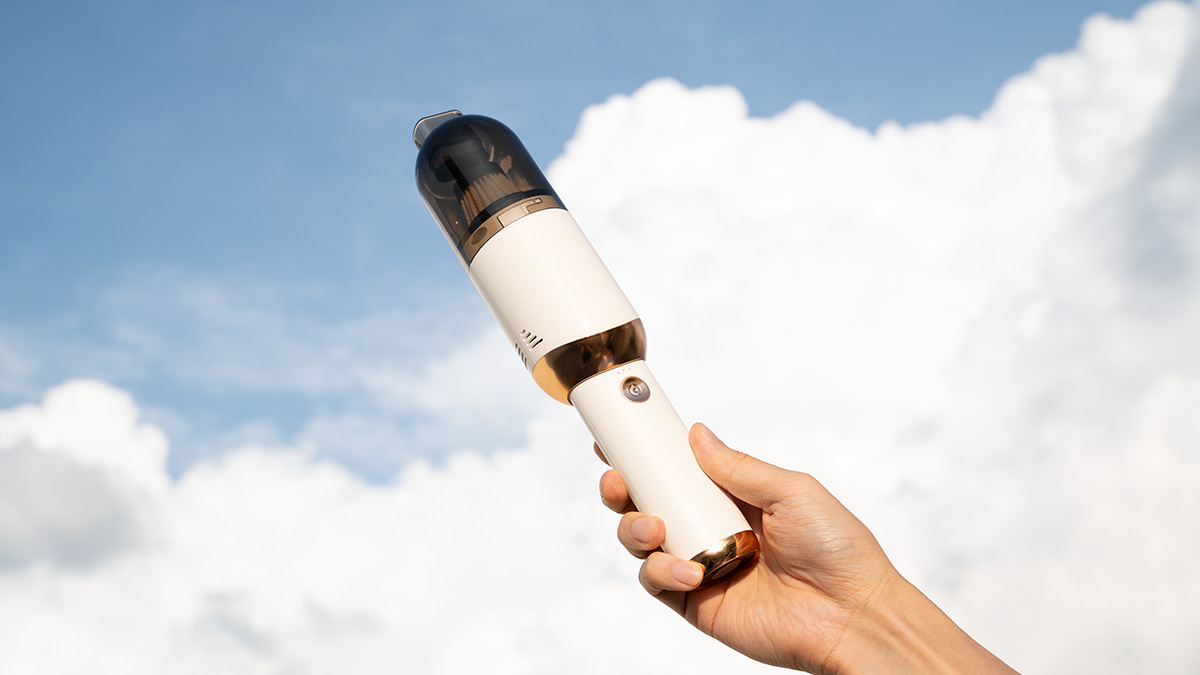 [一根棒搞定]车载吸尘器+移动电源+LED手电，6万元轻松拥有