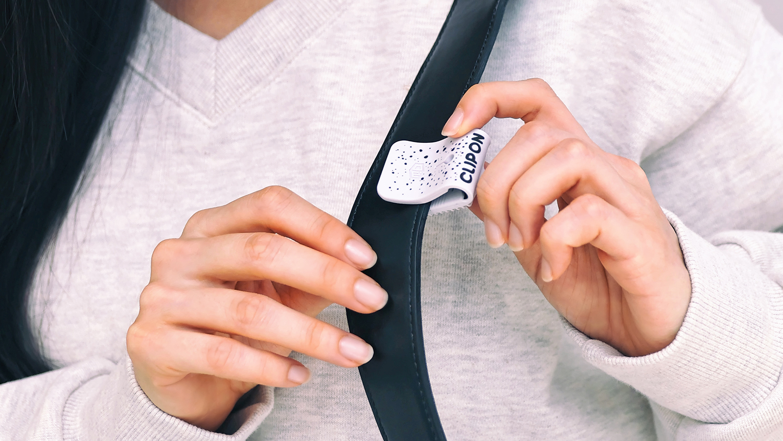 1秒安装，终身使用！超小型防滑包带夹ClipOn！