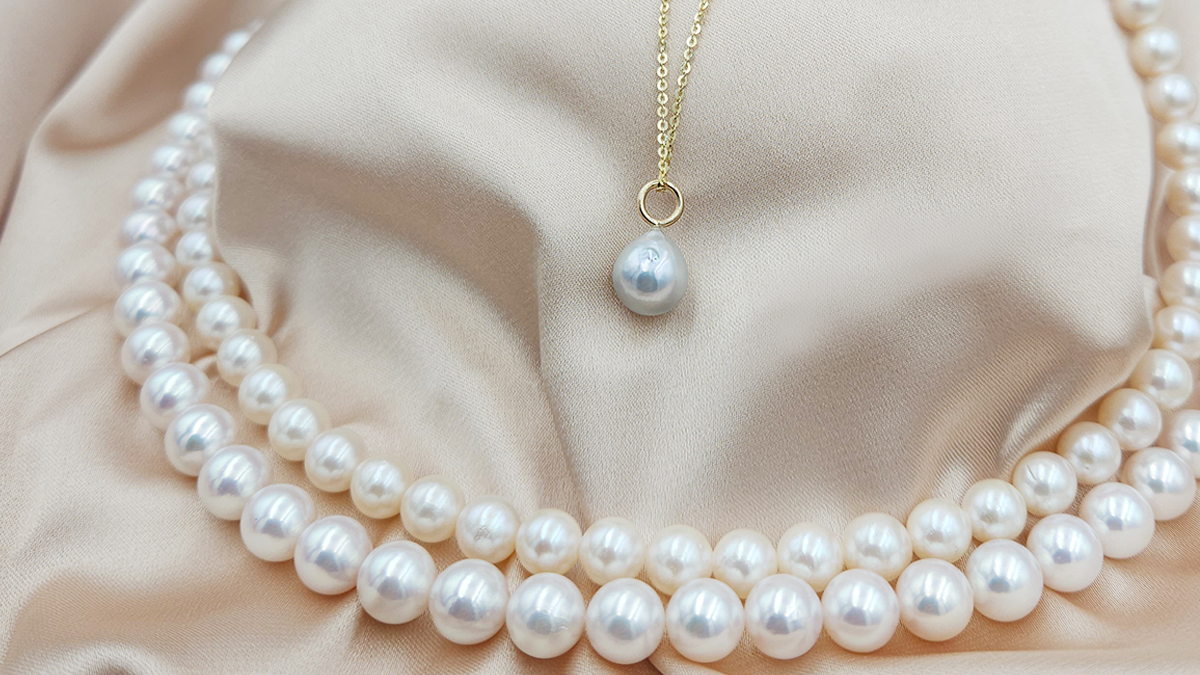 [A Timeless Treasure] Exquisite Akoya Sea Pearls & Natural Gray Black Pearl Necklace