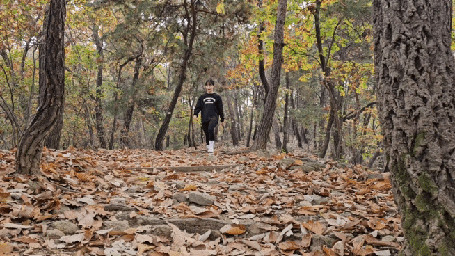 하산하다 넘어지는 영상.gif