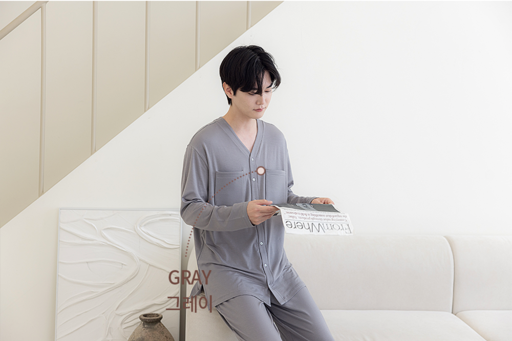 wintercouplepajamas15.png