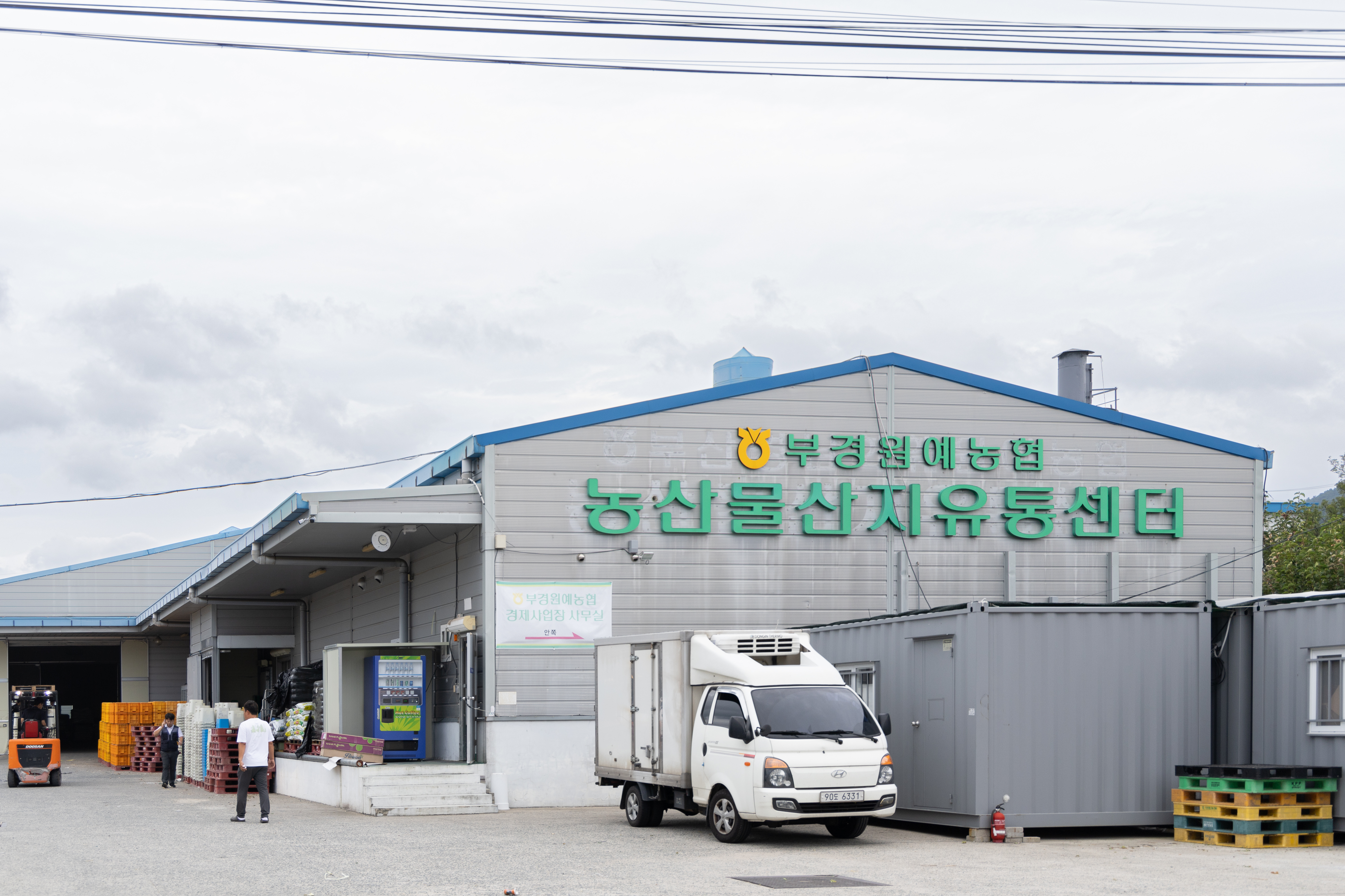 R3_Y9461.jpg
