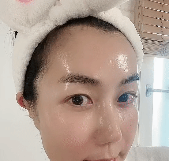 인트로 좋은 눈밑 이니.gif