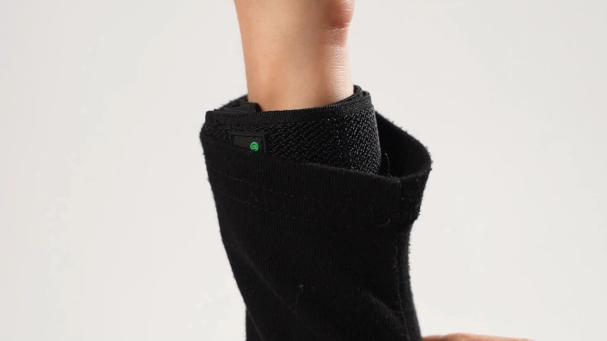 #힐러_옷안에속 신발도속.webp