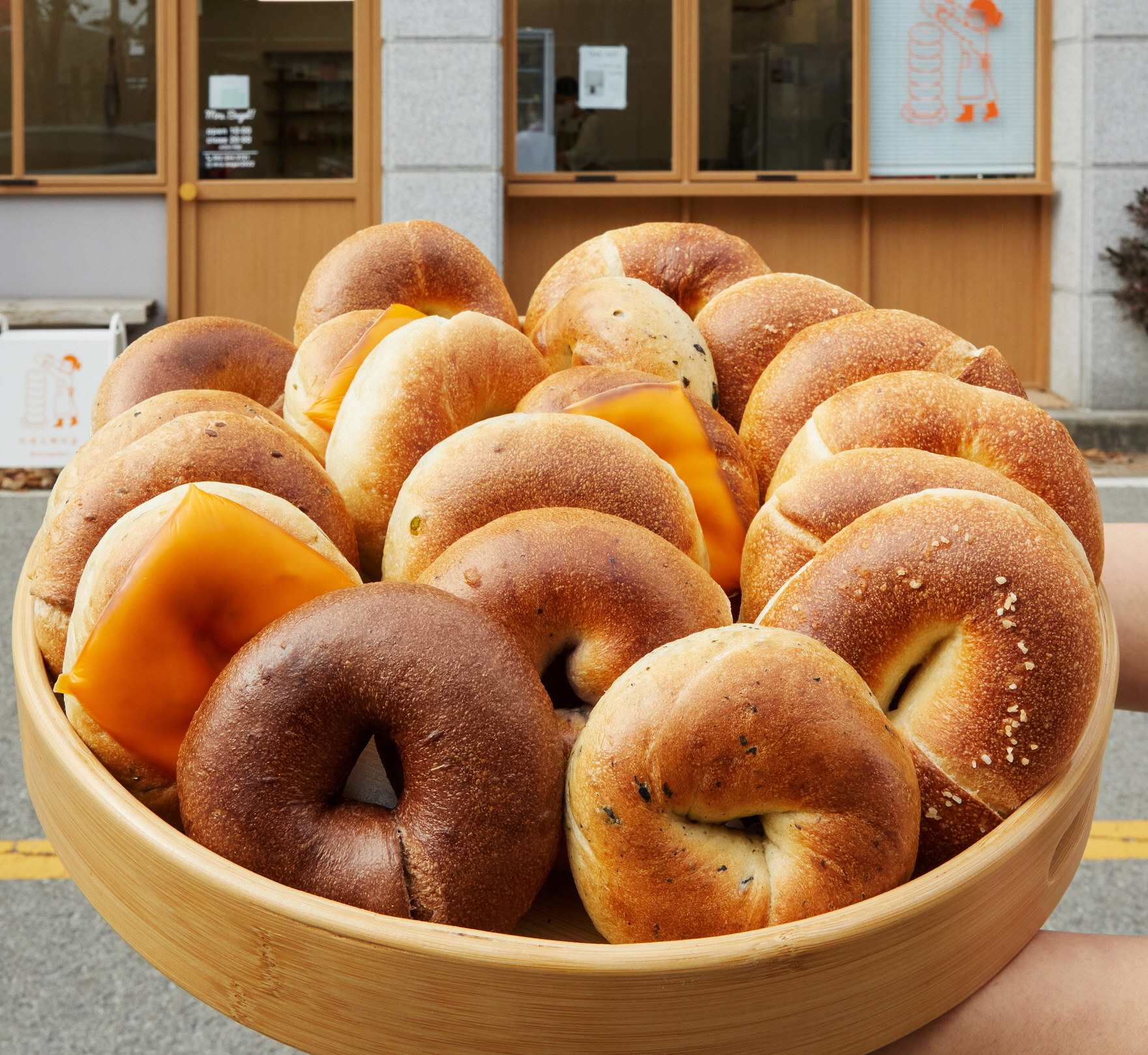 [와디즈 특별 구성] 1차 발효만 12시간!? 광주 미세스 베이글 상륙!