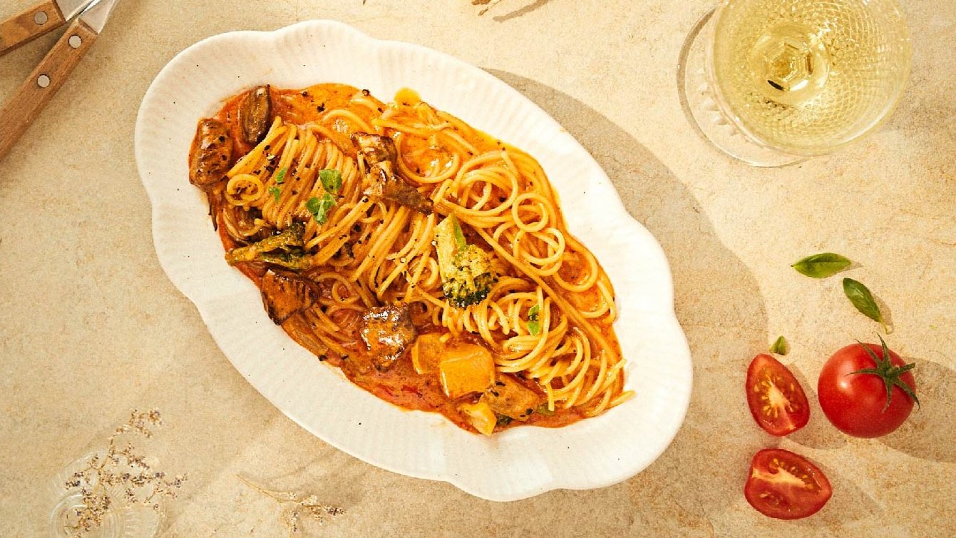 [100%手作りソース] 牛ハラミのピリ辛ロゼ生パスタ