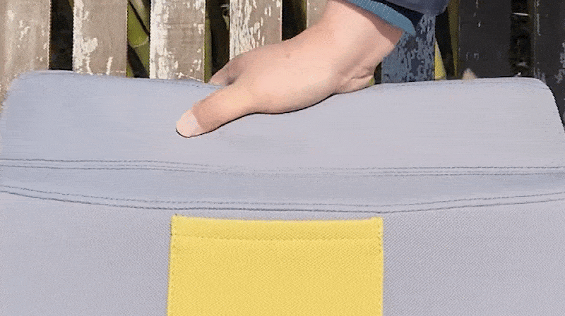 메모리폼 누르기.gif