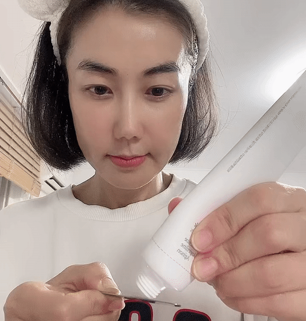 크림짜서 바르는 영상_베스트 GIF.gif