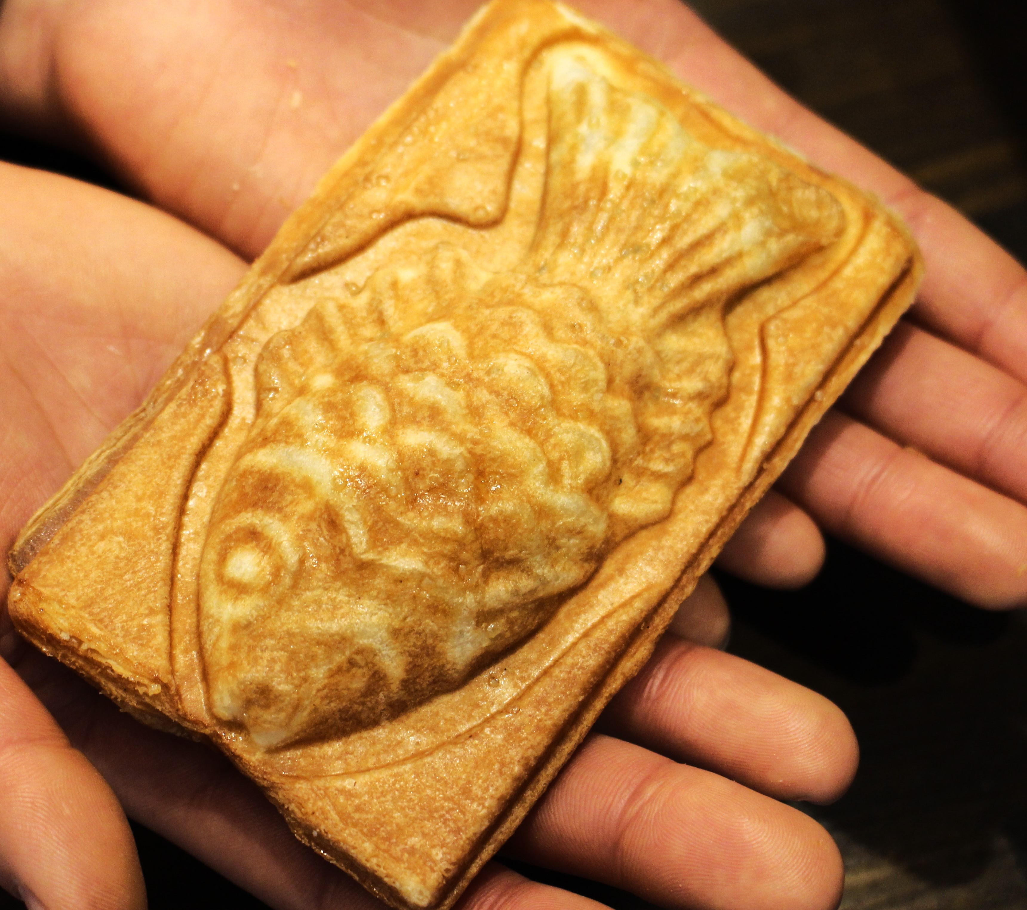 [国民冬日零食] 手工名作专利“钓大鱼新鲜出炉酥皮鲫鱼烧”