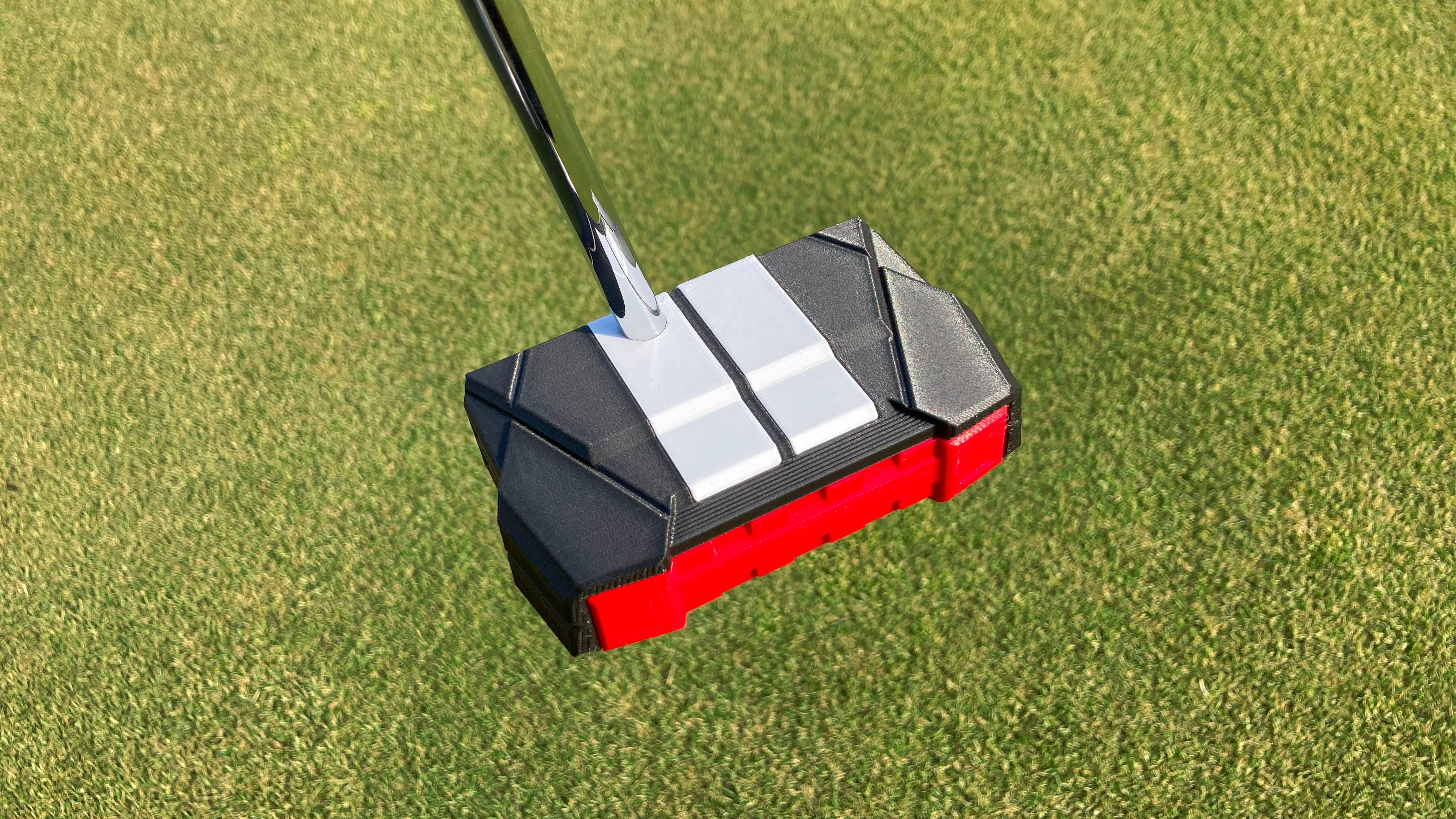 [グリムチャッパー] プロが選ぶ、パターの頂点！カーボンボディのブルームスティックパター