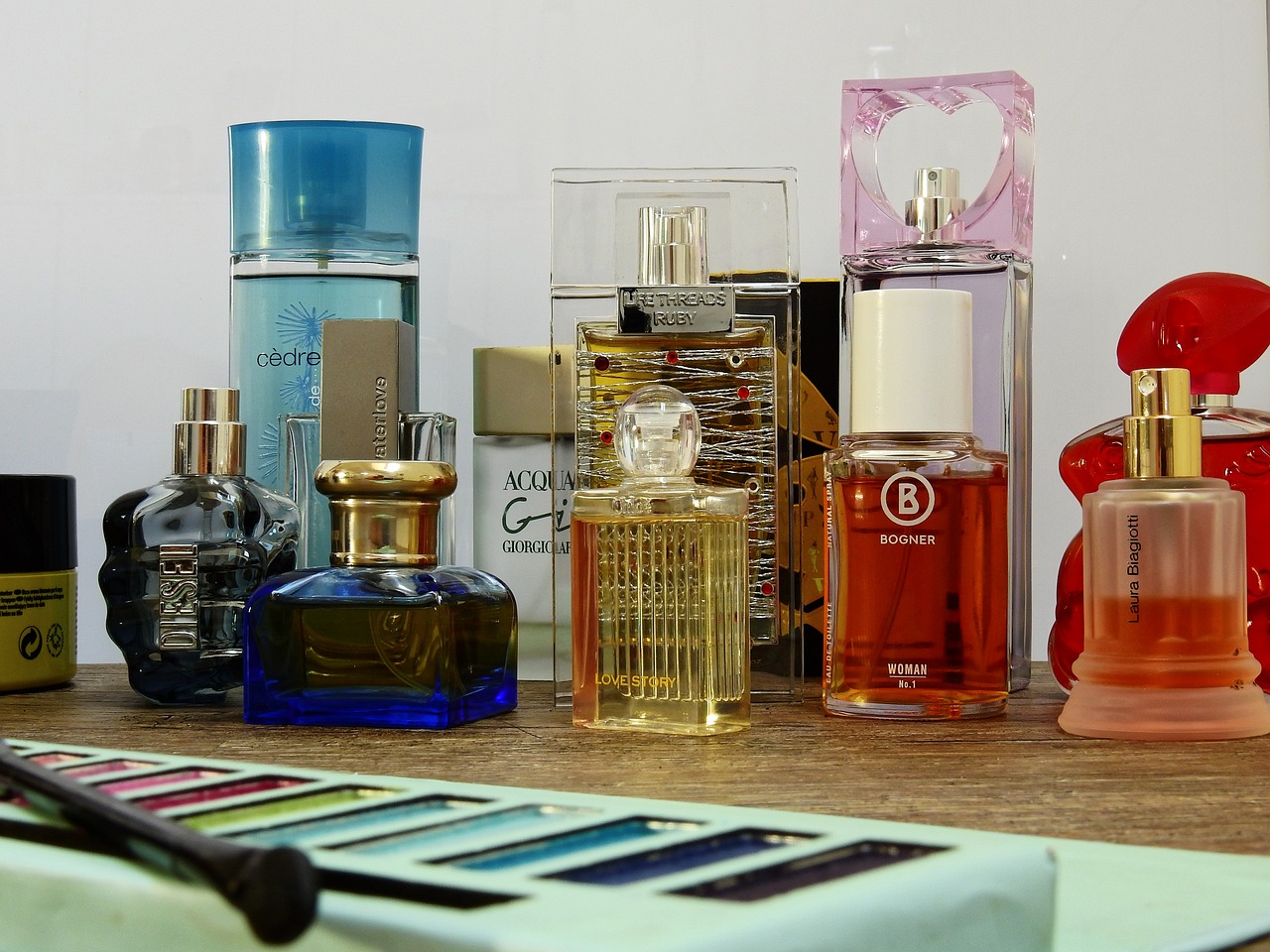 cosmetics-2389775_1280.jpg