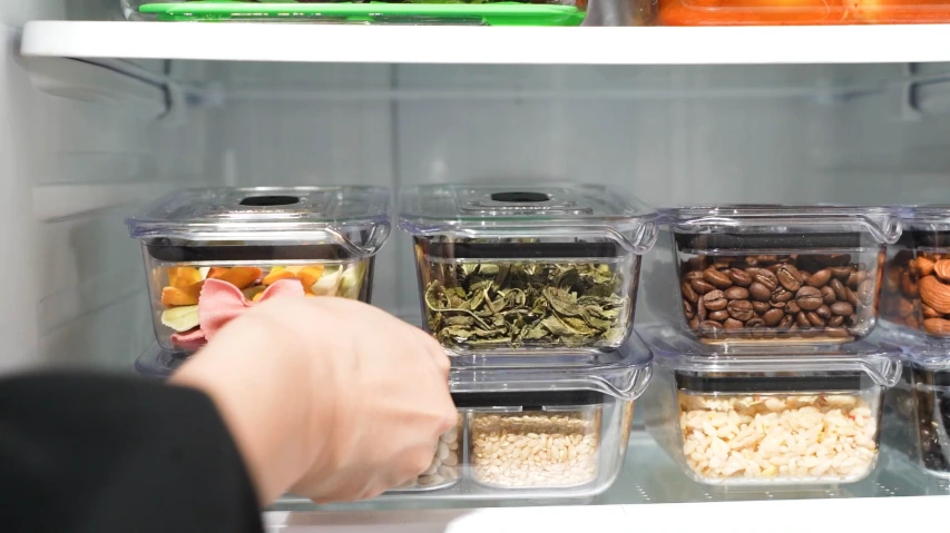 투명해서 뭔지 다보이는 냉장고 안.webp