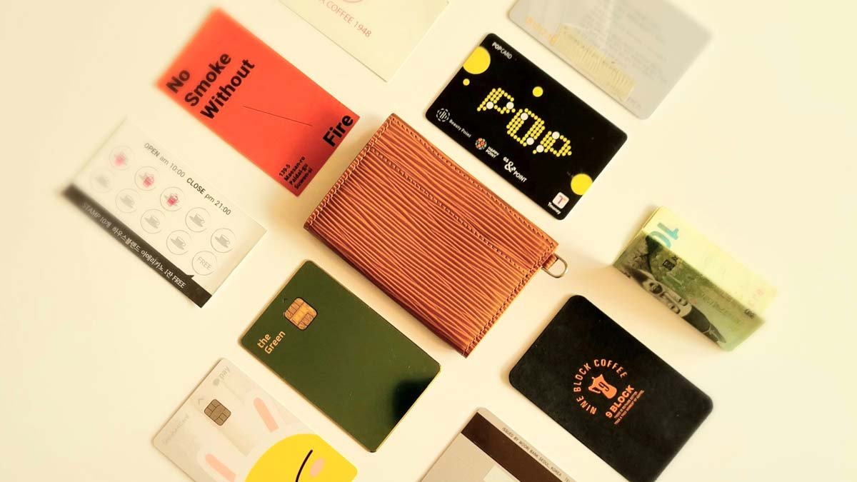[10% Off Event] Compact card wallet! Double the storage luxury L-brand Epi leather~