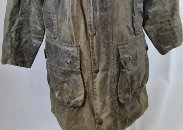 barbour-discolouration-will-a-rewax-bring-it-back-to-like-v0-uc0r00ugkc2a1.webp