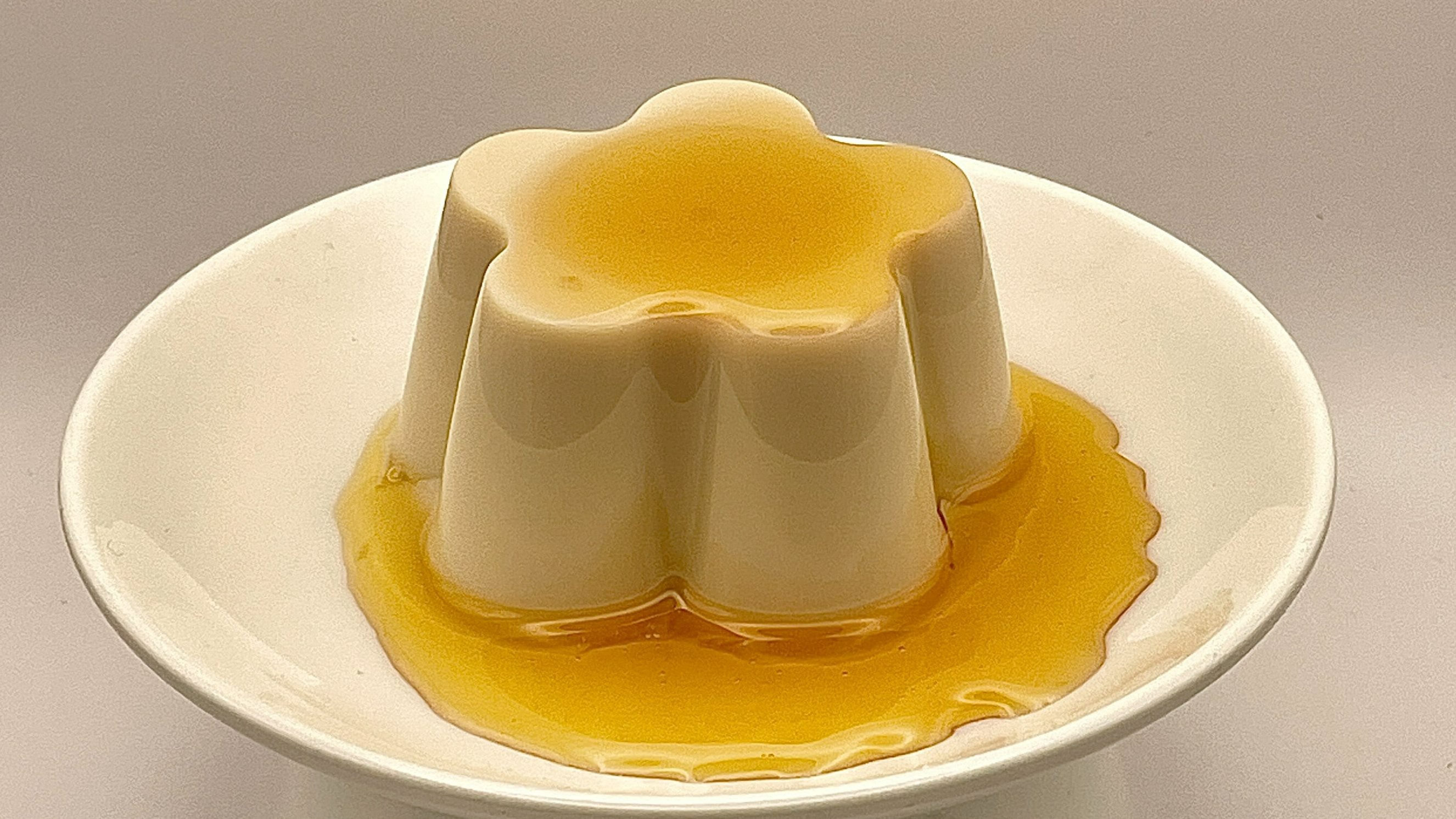 배민평점5.0ㅣ한번 맛보면 '식감’에 반해버리는 촉-촉 말랑 사르르 푸딩
