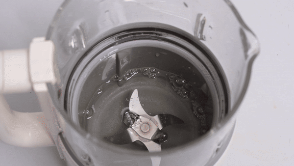 딸기 넣는 GIF.gif