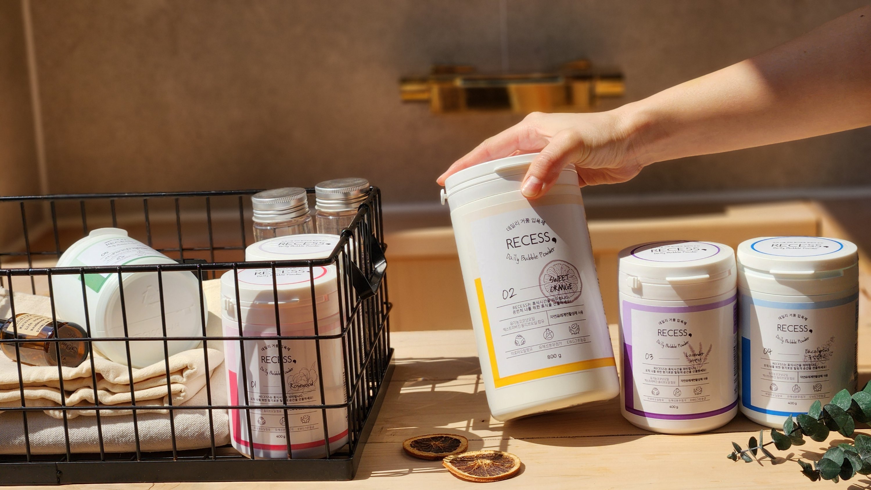 価格の無駄を徹底カット！コスパ最強の本格アロマ泡入浴剤