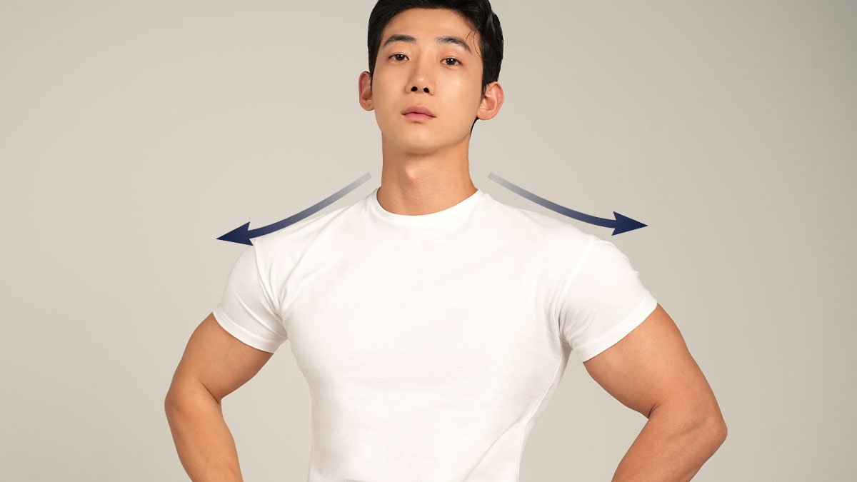 Does It Fit Your Shoulders? The "Wide Shoulder Fit" Tee That Broadens Your Look