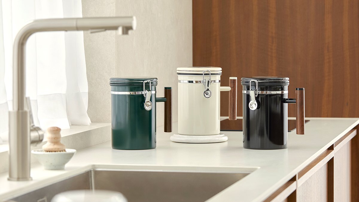 [人生のゴミ箱登場] 新感覚の密閉技術！ 夏のゴミ臭をしっかり解消