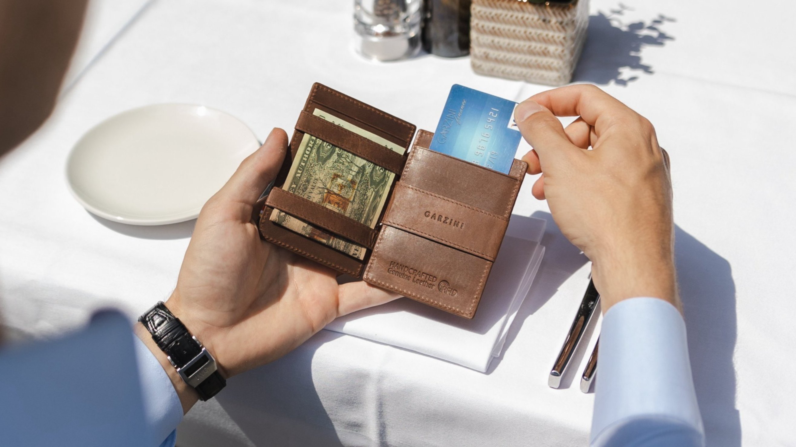 [全球热赞] 投入钱包，1秒即可收纳！4亿支持的传奇钱包