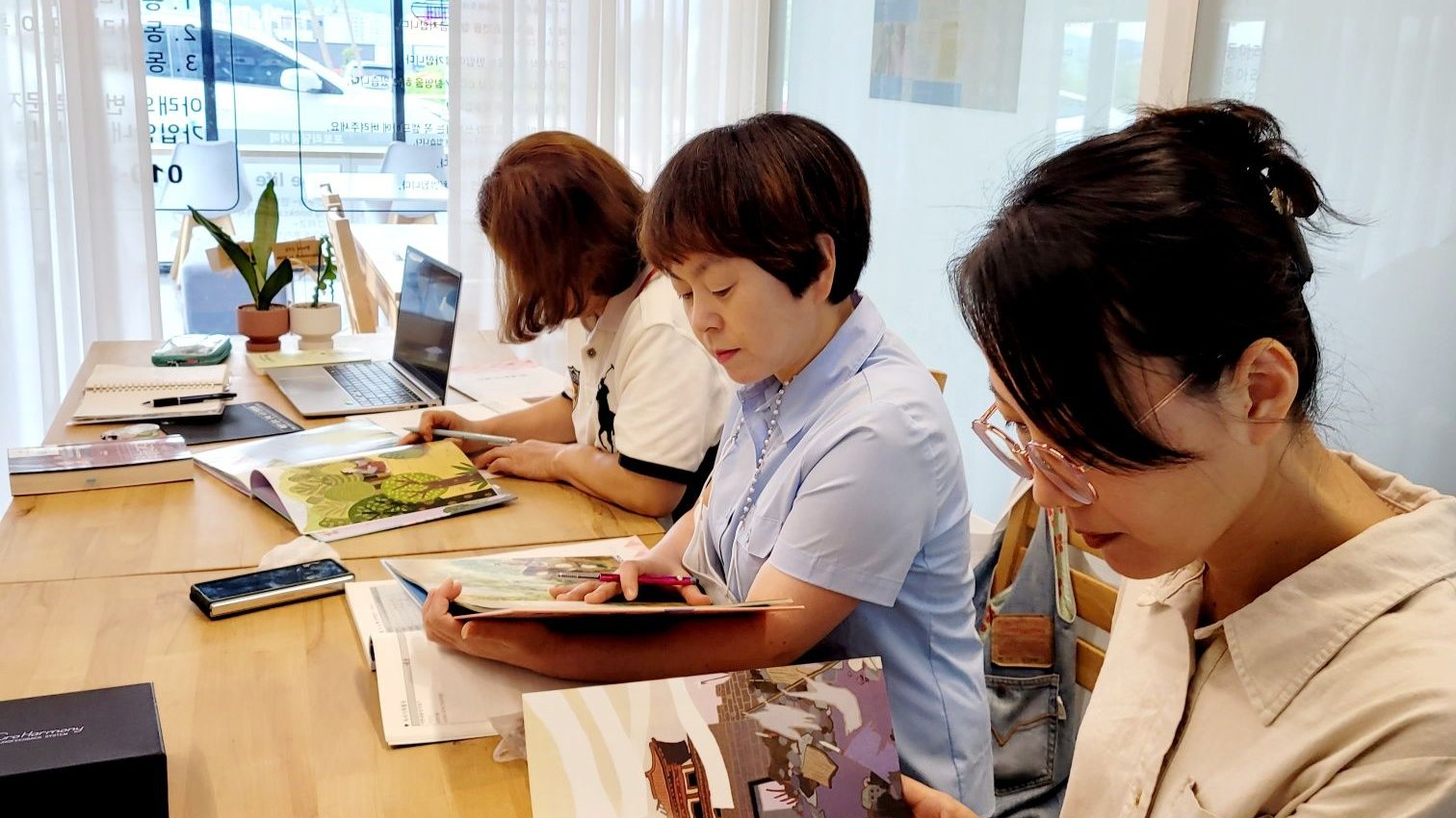 PhotoReading: Easy fast reading like snapping a photo.