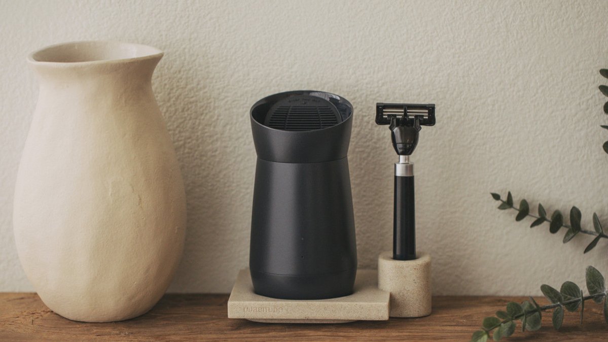 毎日新品のような剃り心地。水に浸すだけで刃の奥まで強力洗浄！