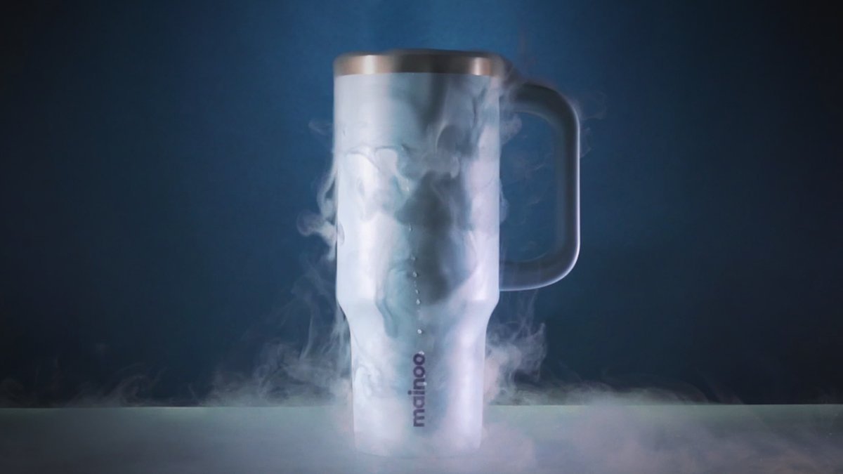 Leak-proof 36-hour insulated tumbler! Designed with a 2-in-1 lid and straw