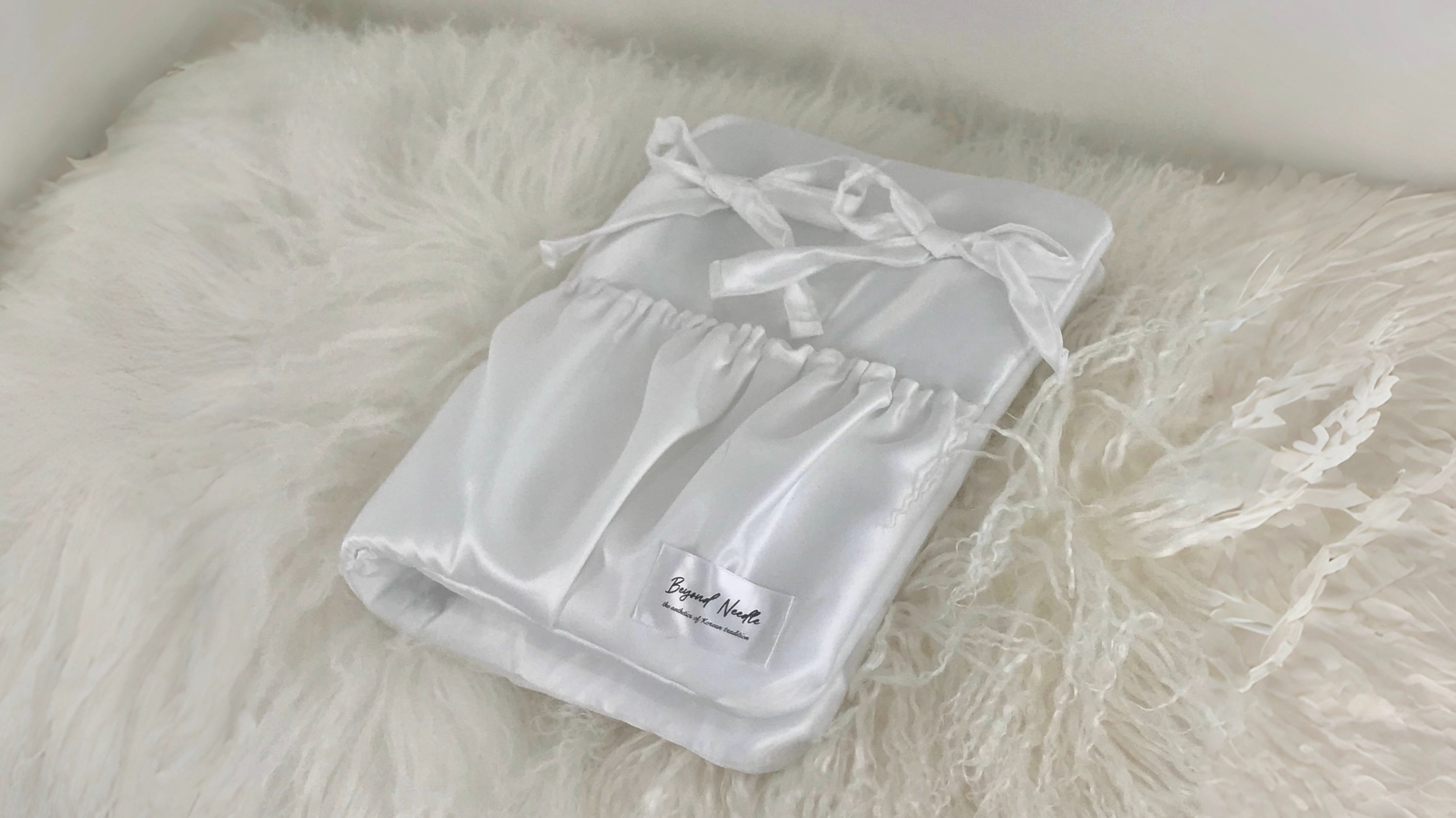 [아이패드 파우치] 전통美를 담은 폭신 새틴 리본 파우치