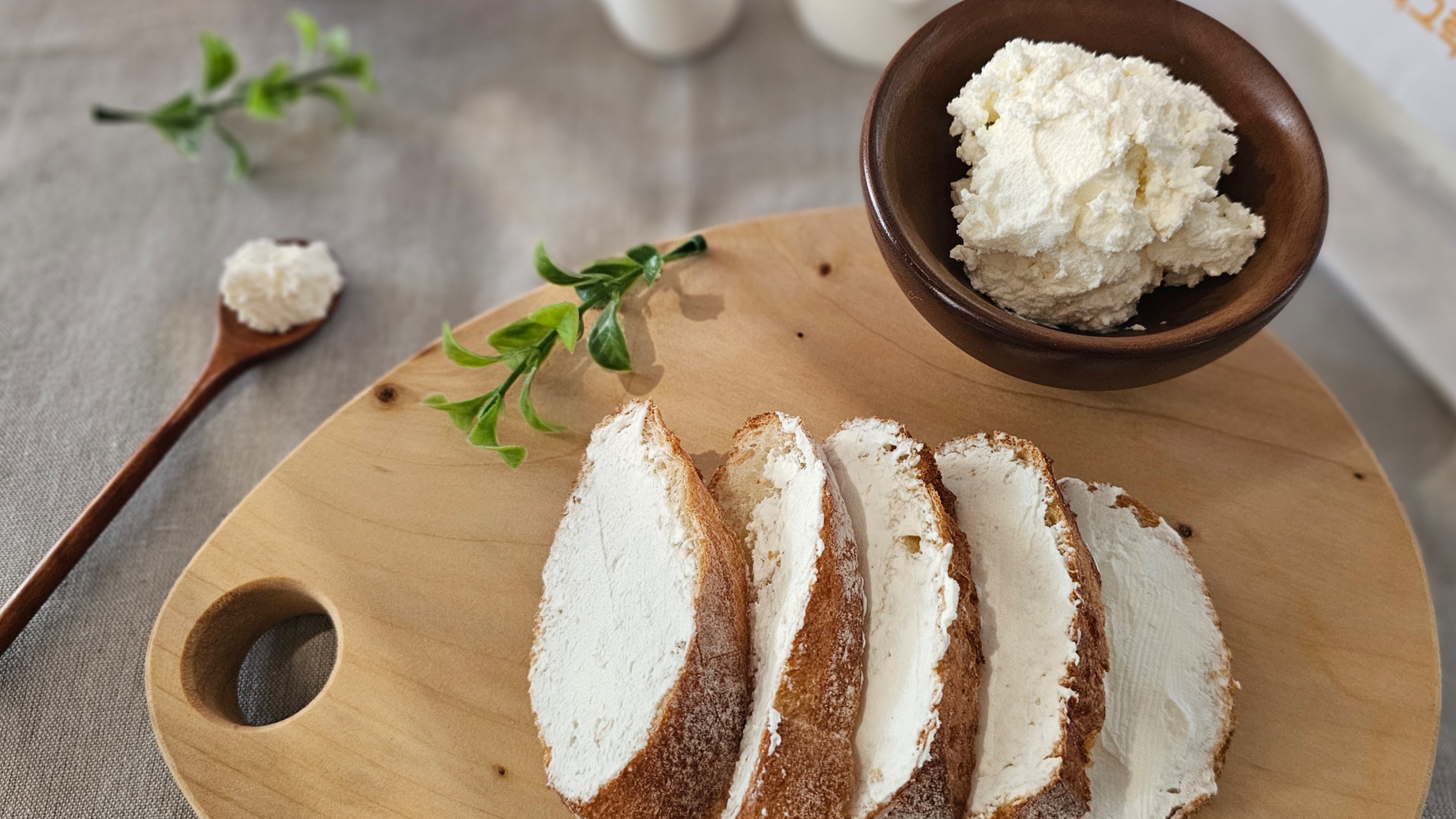 [无酸味X，别自己混！] 希腊酸奶和天然蜂蜜由我们帮您调配！