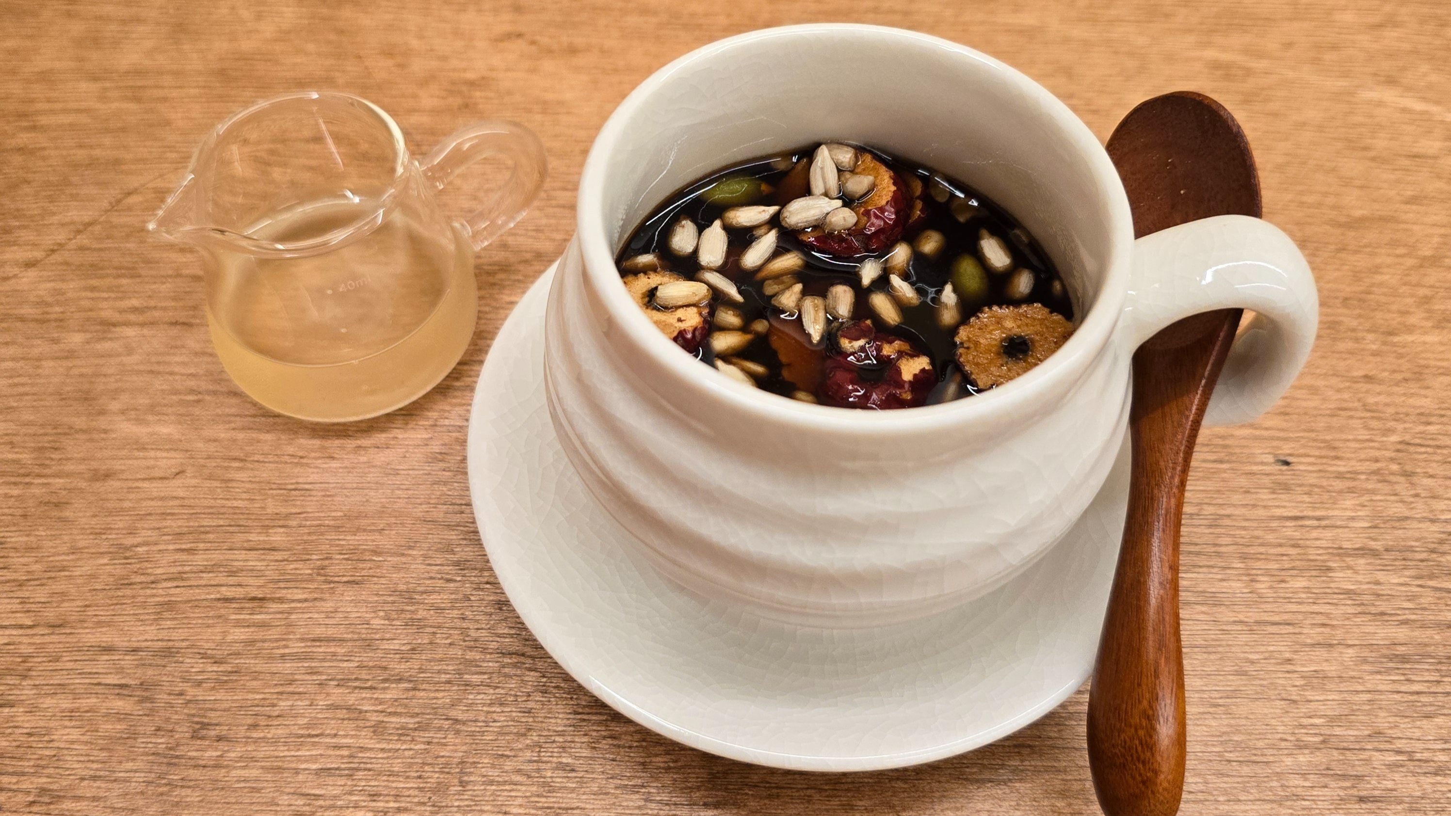 Recharge Your Day in One Sip: Herbal Ssanghwa Tea + Garnish Gift Set