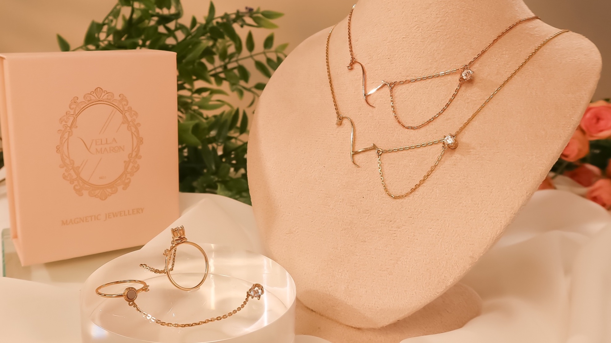 [售罄记录] 收纳玛丽·安托瓦内特落泪之美的滴落磁石戒指&项链套装