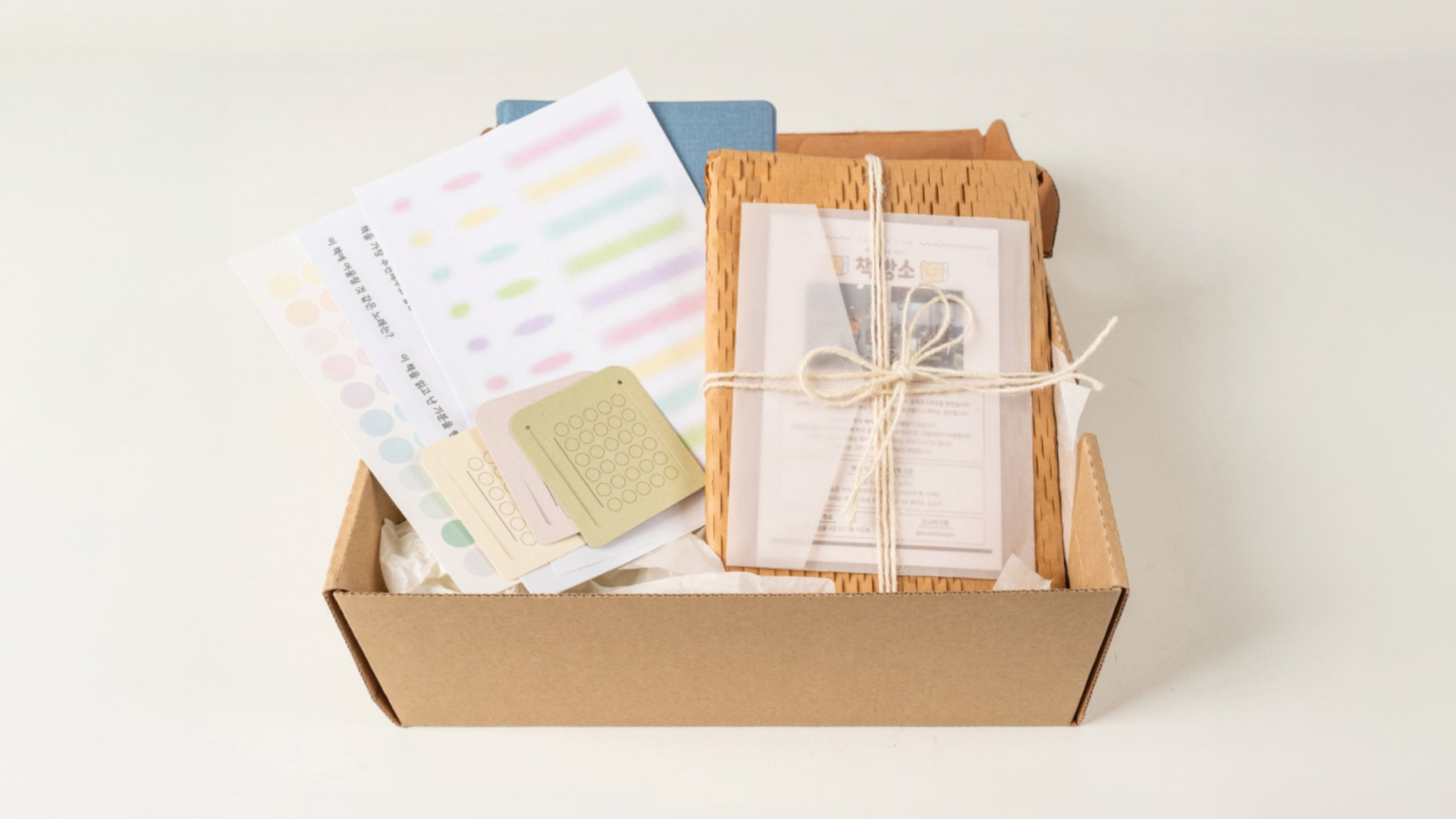 진짜 독서 시작! 독립서점과 함께 가볍고 찐-한 [독서 올인원 패키지]