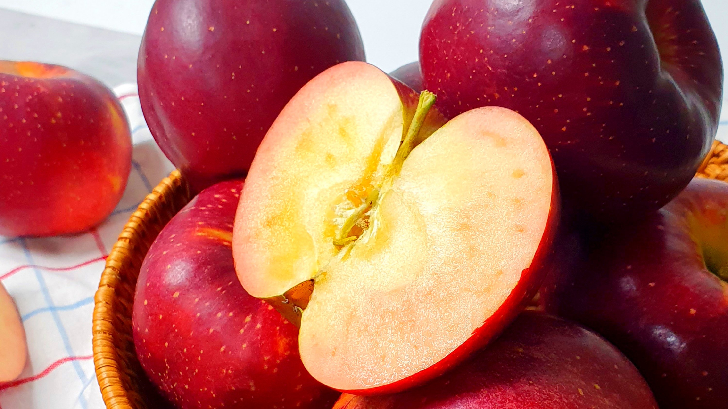 <피치애플> 겉은 사과! 속은 복숭아? 새콤달콤 찐~한 사과!