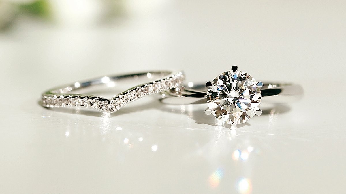 [1.8 Billion Sold I Encore] "Crown Carat" — Shine and sparkle just like you always do