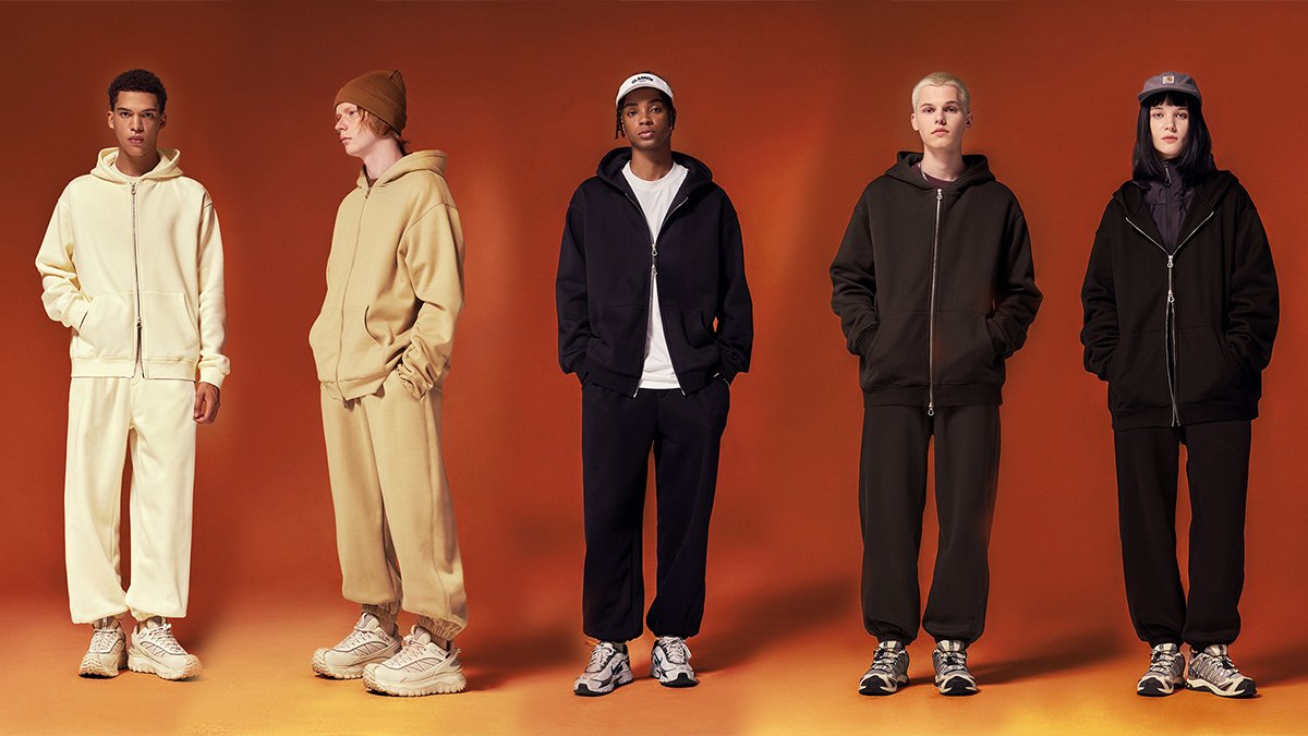 No need for heattech. One heat-retaining fleece set keeps you warm from winter through spring
