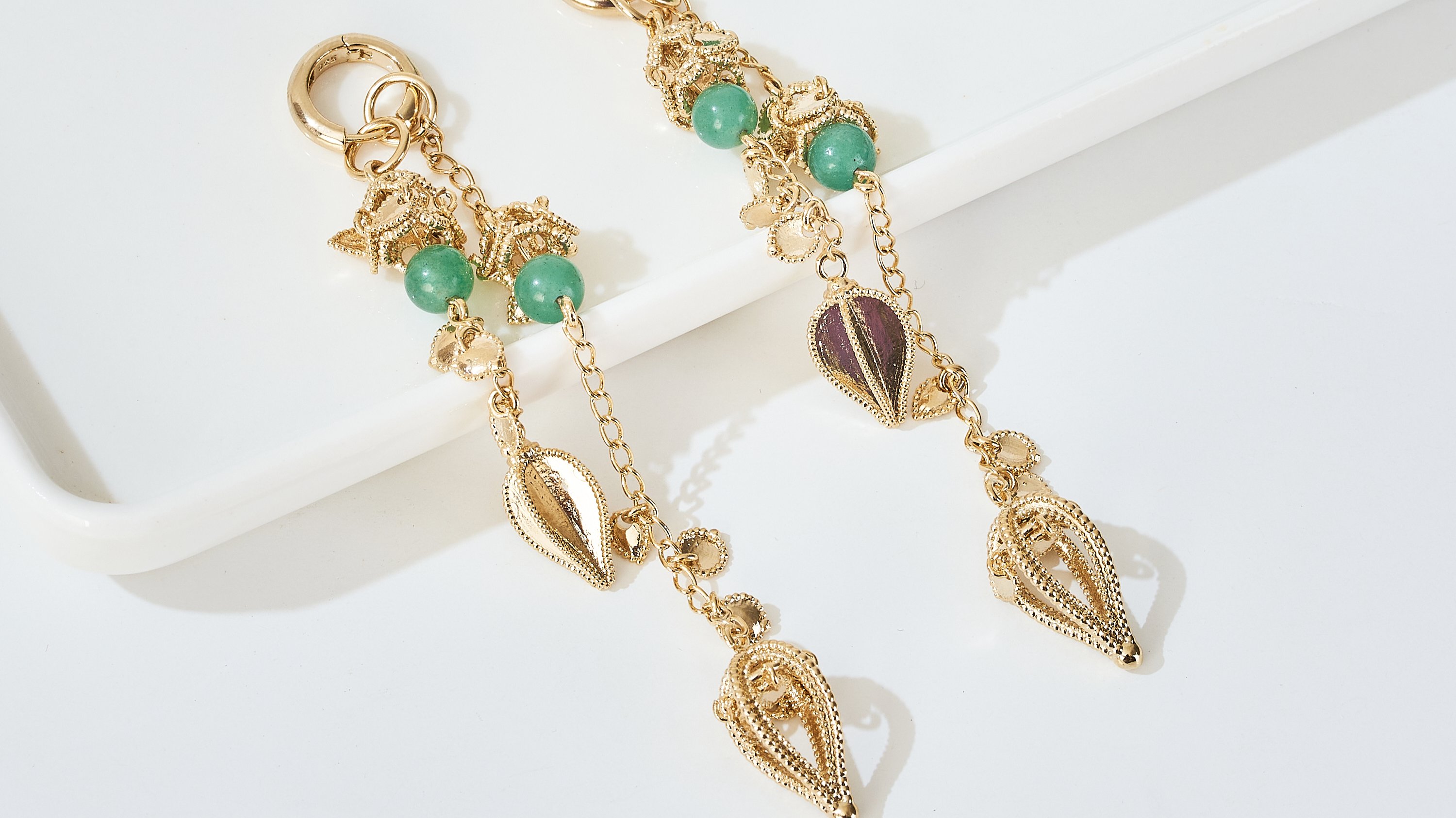 [14K Gold Earrings Inspired by Baekje Queen Muryeong – Around $70]