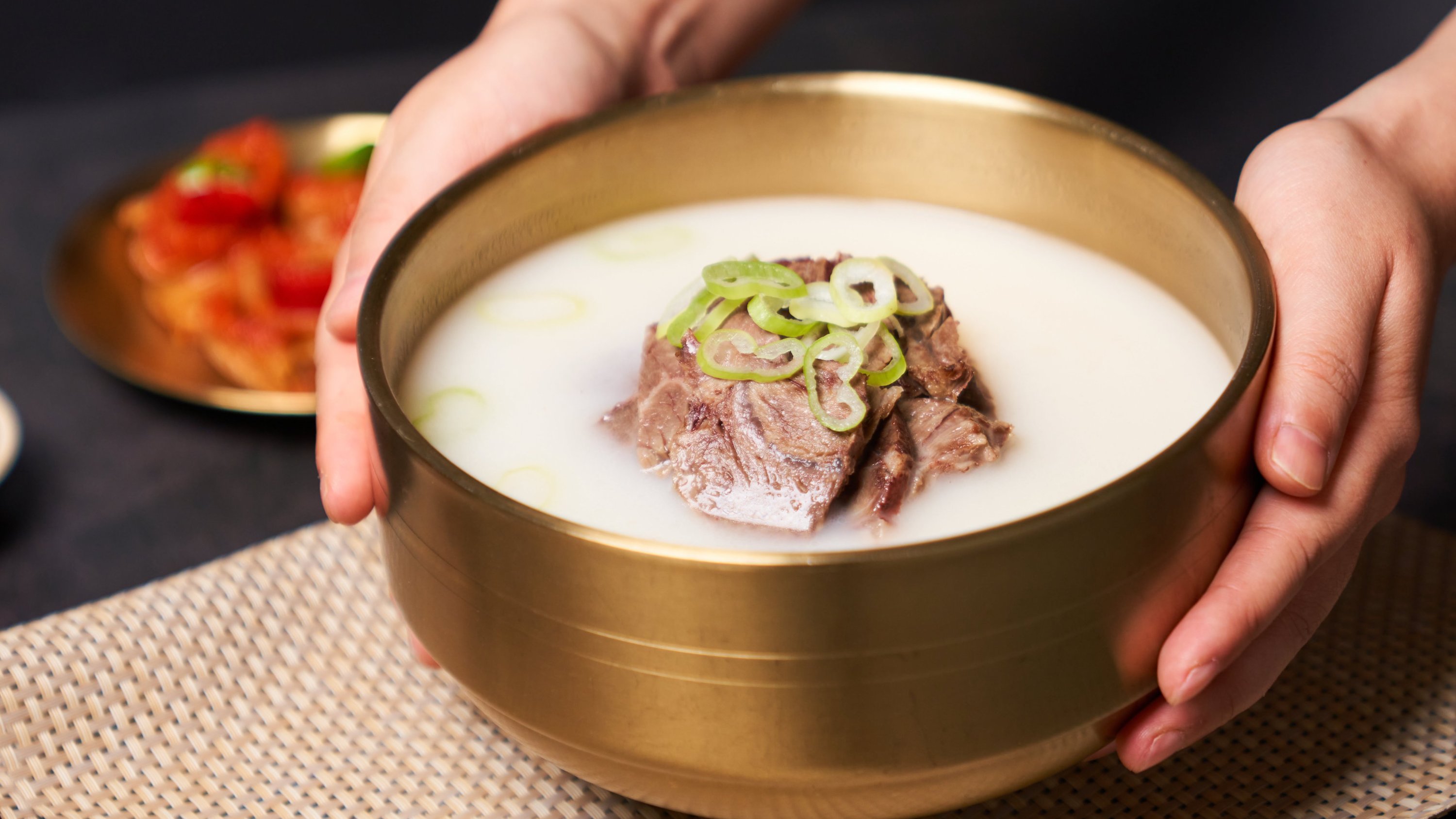꼬리반골 추가! 무항생제 한우 1++로 만든 이.진.사 한우곰탕