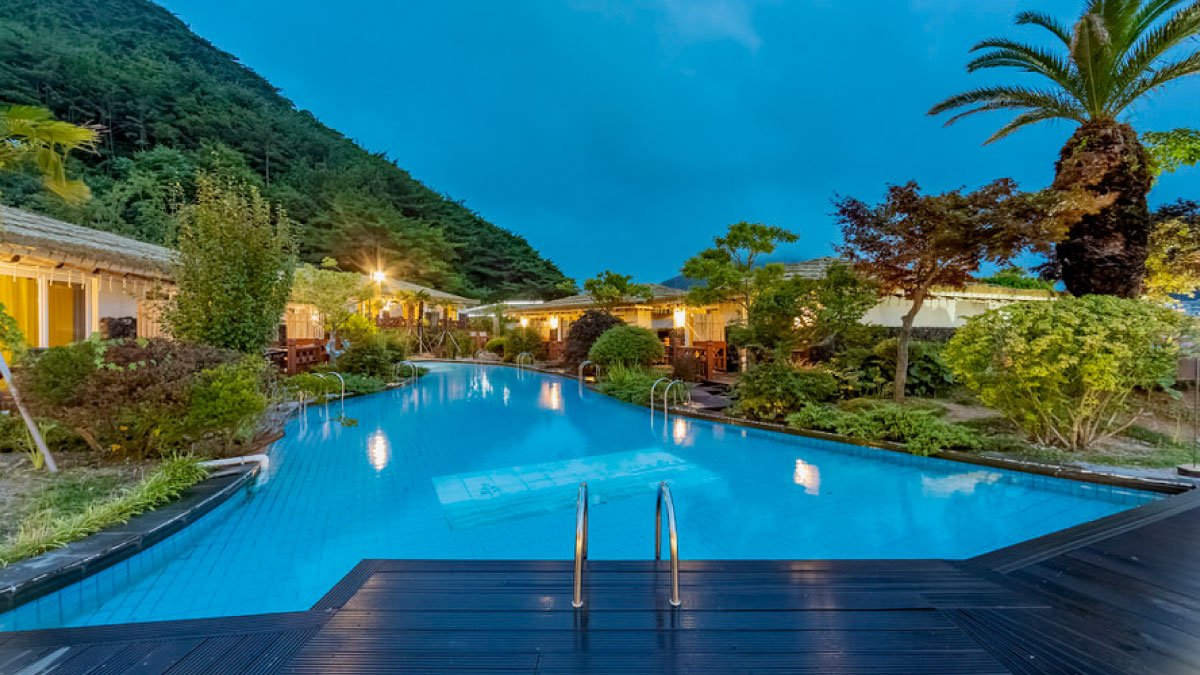 리조트에 왔다! 섬에도 가볼까? 통영 한산마리나리조트 최대 49% 특가