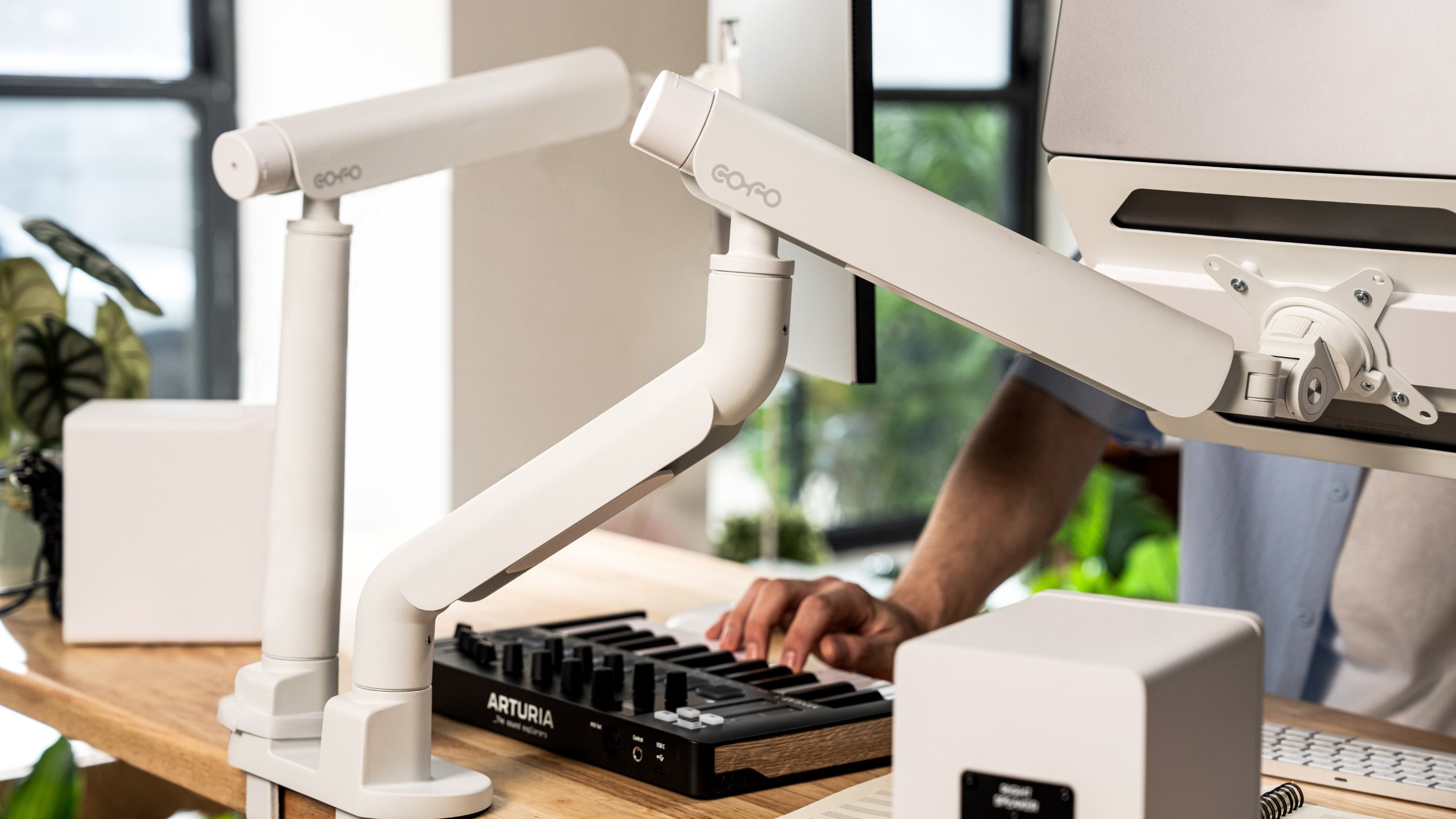 High-end Japanese COFO zero-gravity premium monitor arm with no