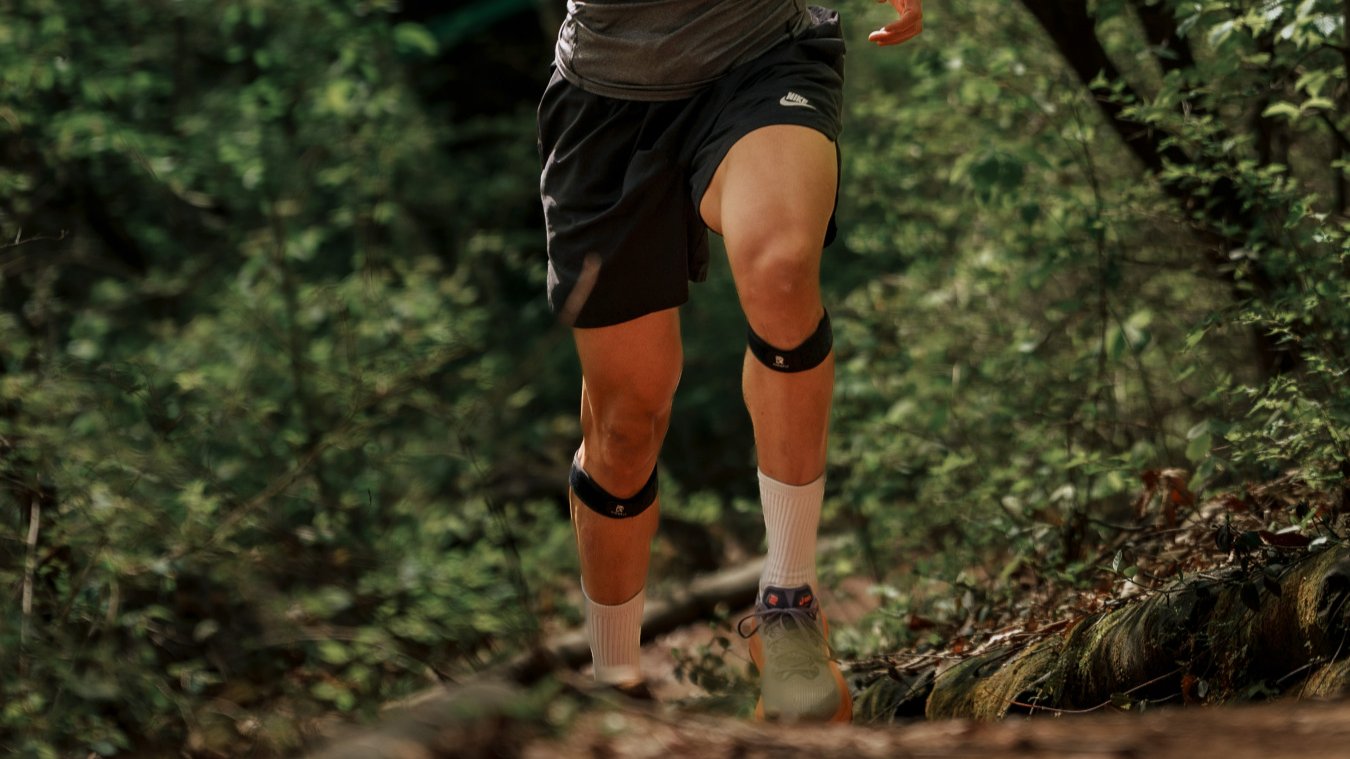 [단독 컬러 런칭] 무릎이 느끼는 상쾌한 공기, 에어쿨링 쿠션 무릎보호대