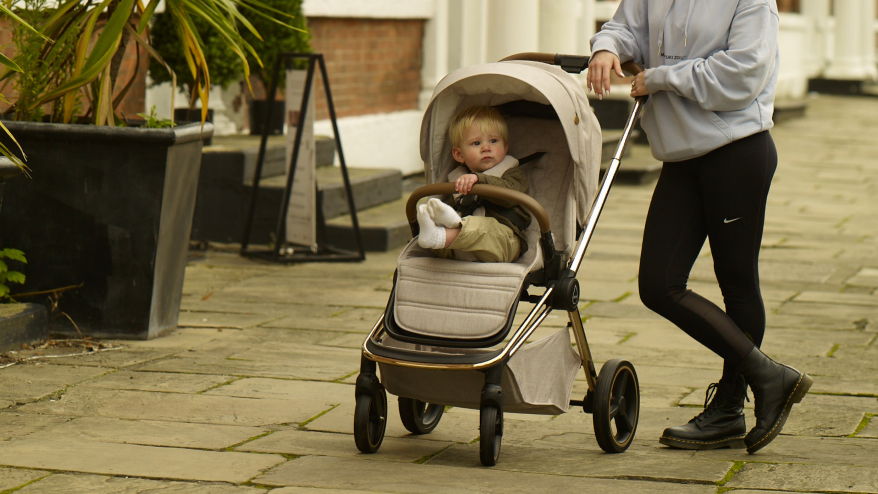 [限量]都市便携型多功能新生儿推车！英国品牌mee-go