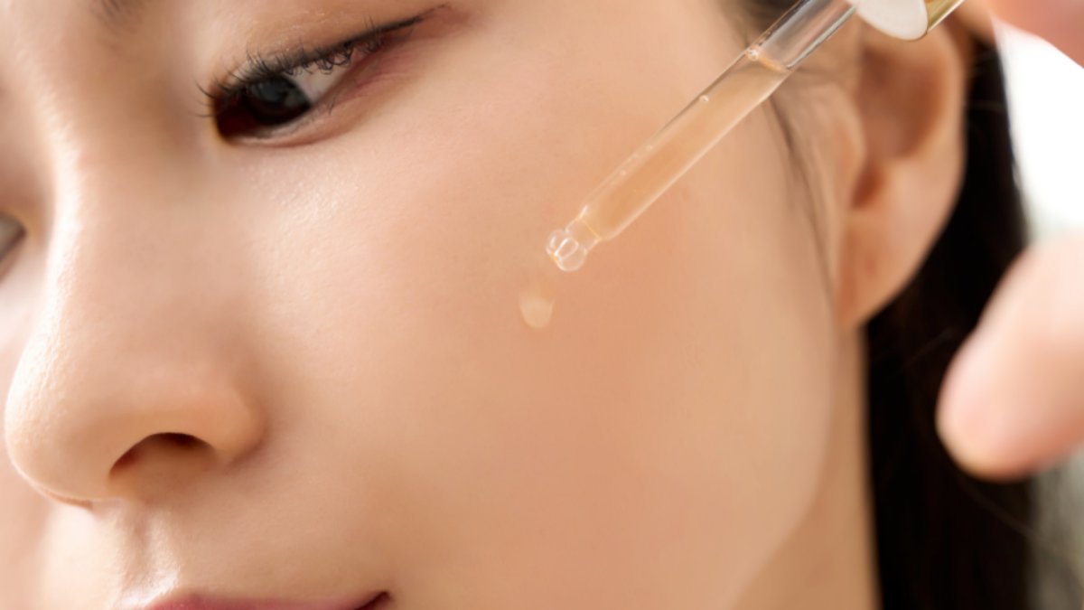 What happens when you apply stem cell culture extract? | "Pores tighten and skin brightens"