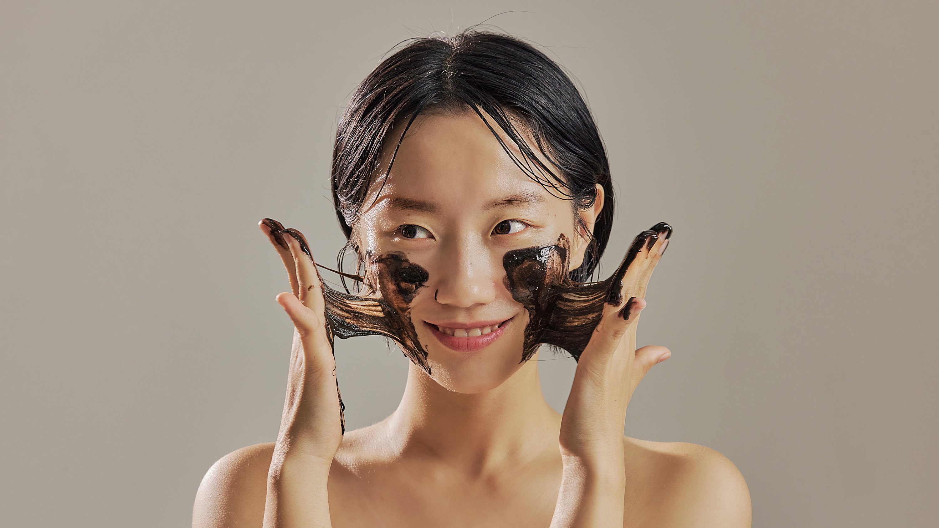 4万人が選んだ、絞って使う伝統発酵洗顔パック「ダンゴシリーズ」