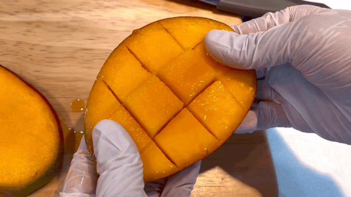 This year's final harvest! Mangoes are supposed to be this sweet. Premium apple mangoes. by Food With Me | wadiz