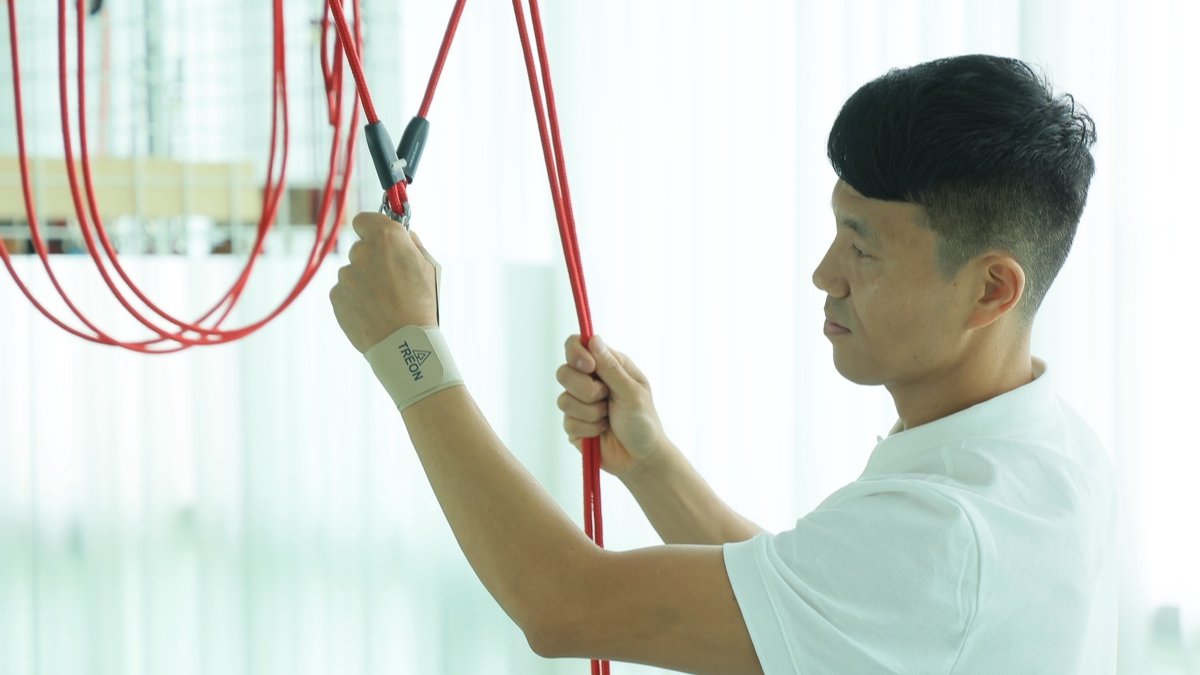 Comfortable to wear Wrist support recommended by physical therapists