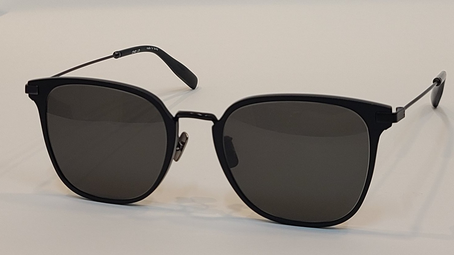 [黑色特别版] 经典色调，舒适佩戴感 ㅣ Dream眼镜